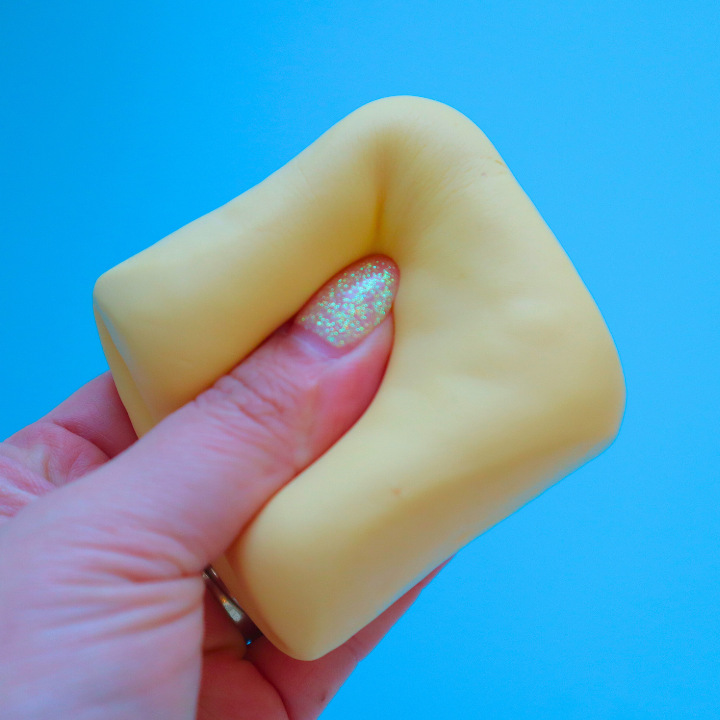 Scented Squishy Vanilla Hawaiian Roll 7cm