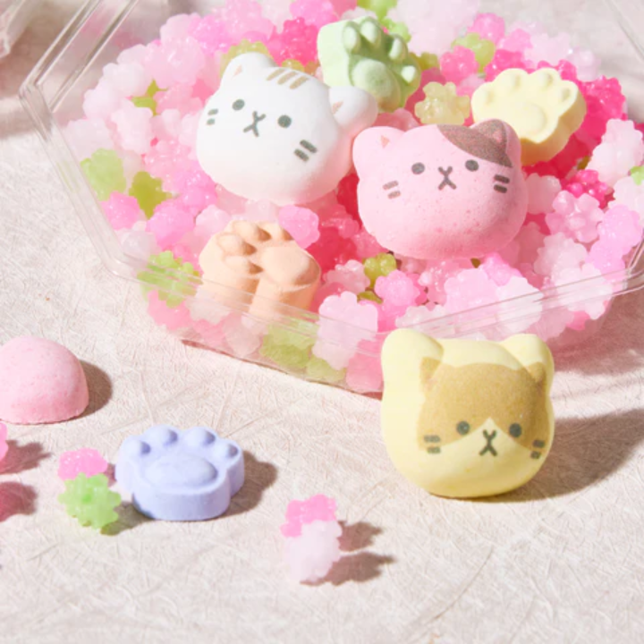 Kyoto Sweets Gift Set Hand Made Ramune & Konpeitou Rock Candy Cat 71g (Ageo)