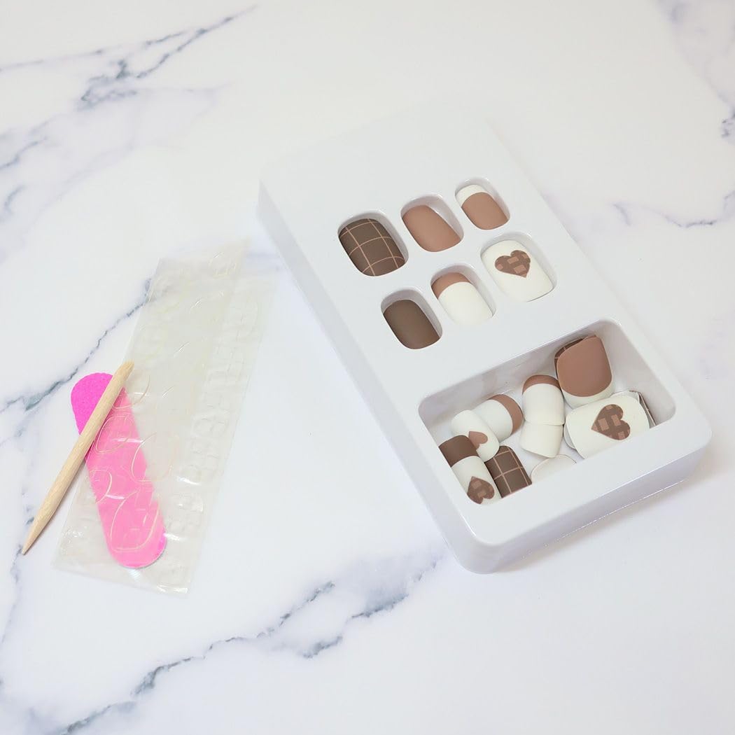 Press-On Nails Latte 24pcs (KAMIO)