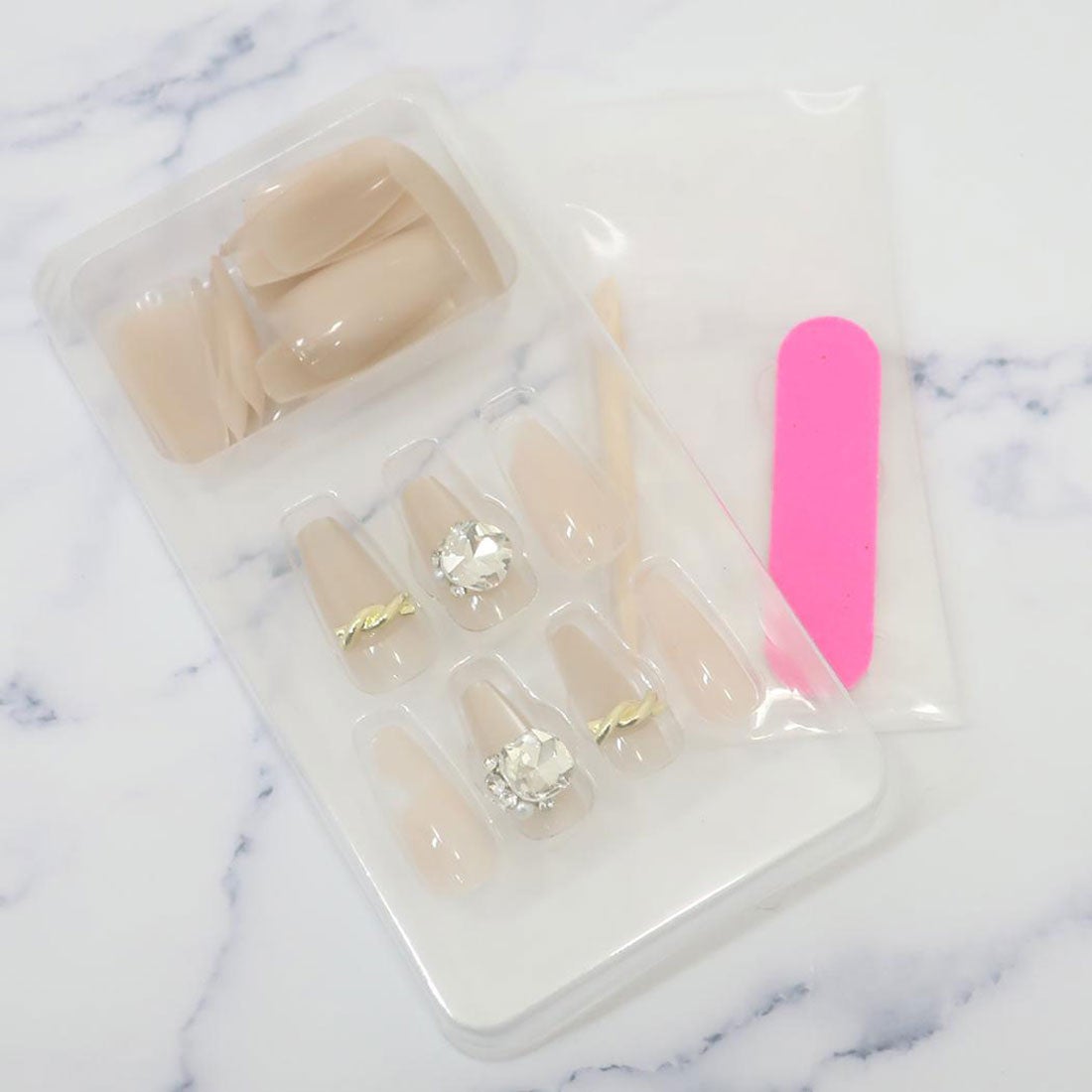 Press-On Nails Magnet Nuance Beige 24pcs (Q-Lia)