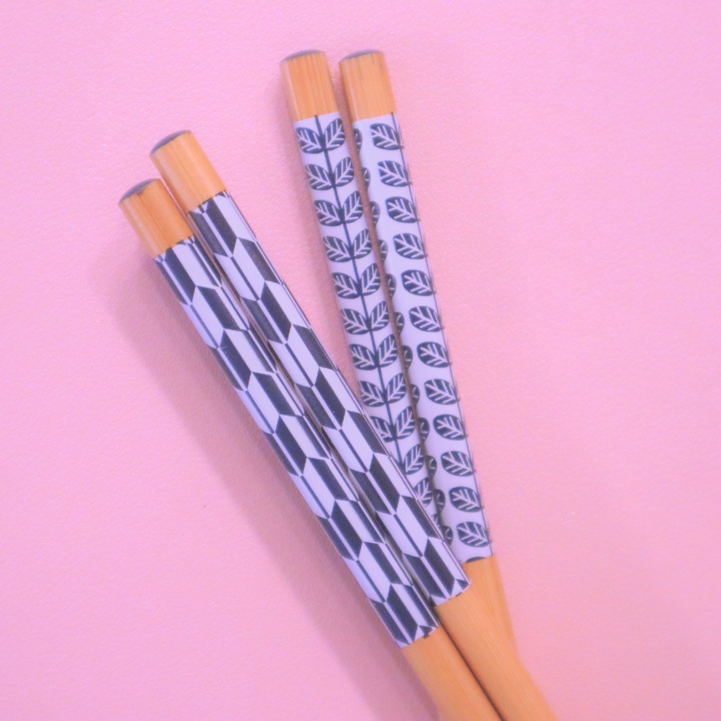 Japansk Bamboo Chopsticks 2P Yagasuri 22.5cm (Daiso)