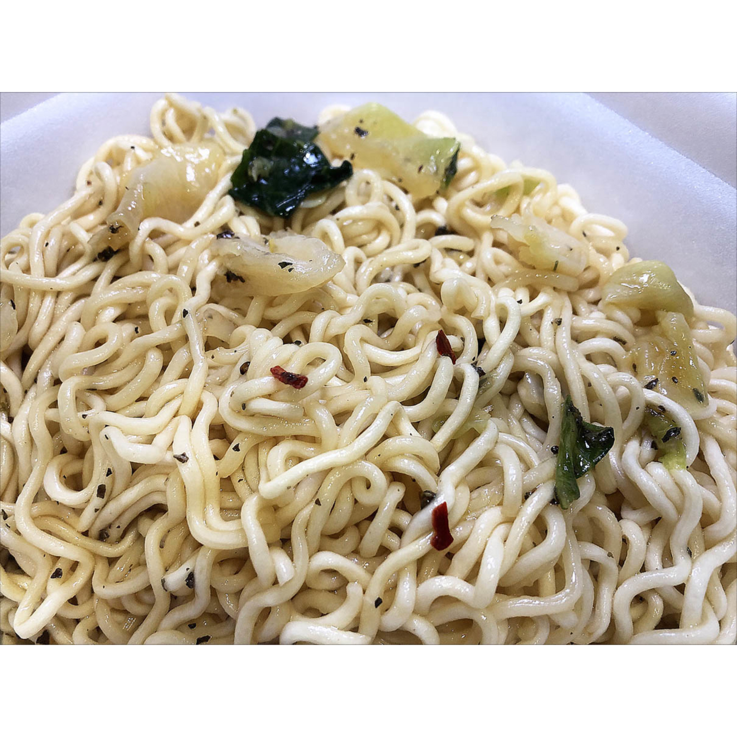 Gotsumori Cup Shio-Yakisoba Extra Big Salty Instant Stir-Noodle 156g (TOYO SUISAN) DATOVARE