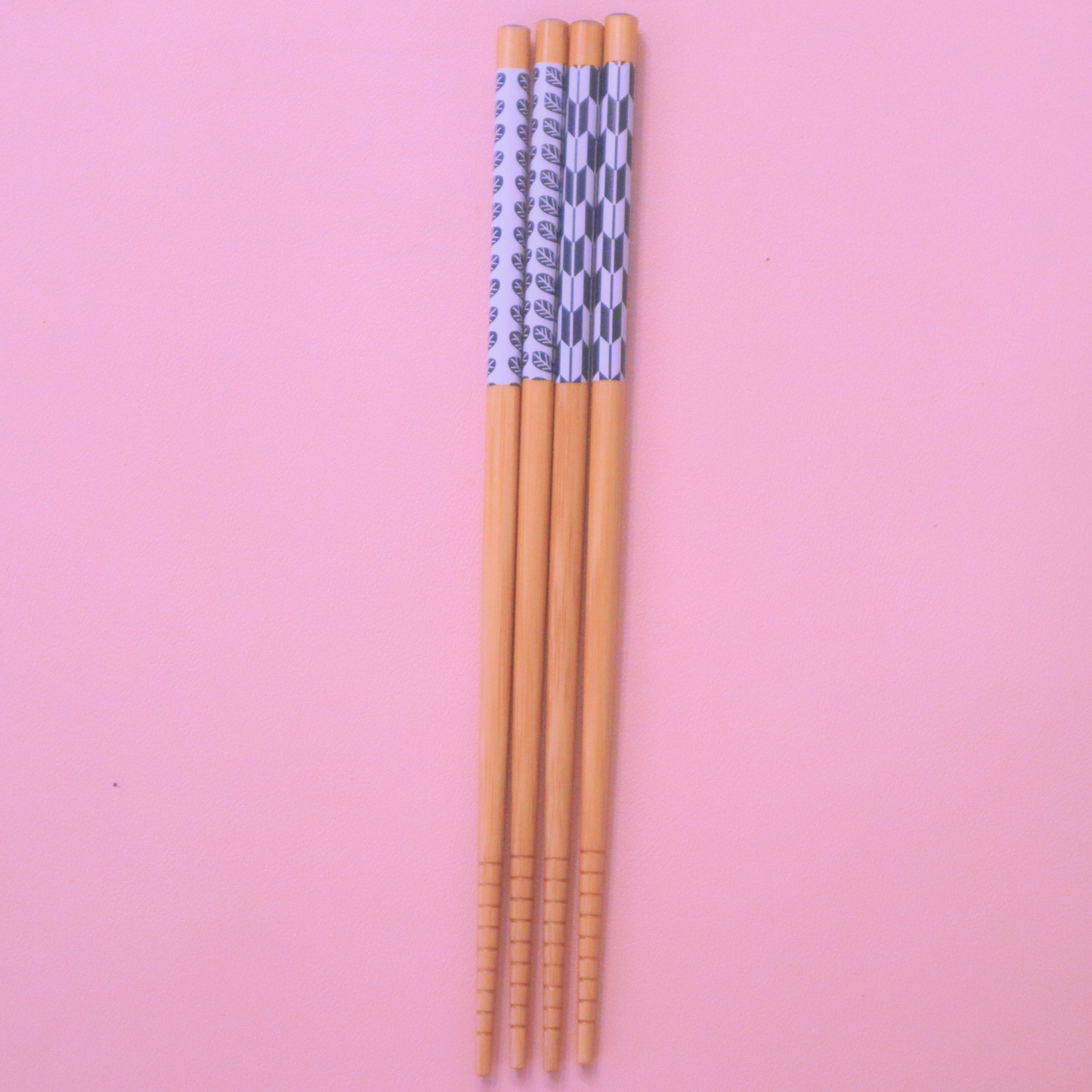 Japansk Bamboo Chopsticks 2P Yagasuri 22.5cm (Daiso)