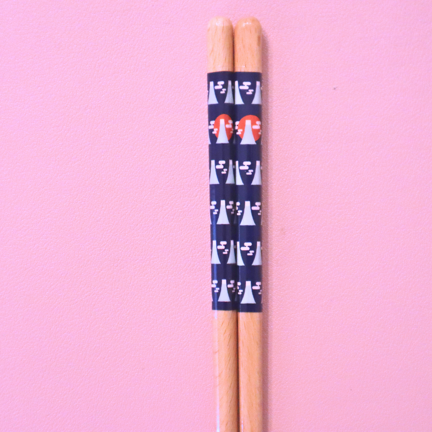 Japansk Wakasa Lacquered Chopsticks Dishwashable Mt.Fuji 23cm (Daiso)