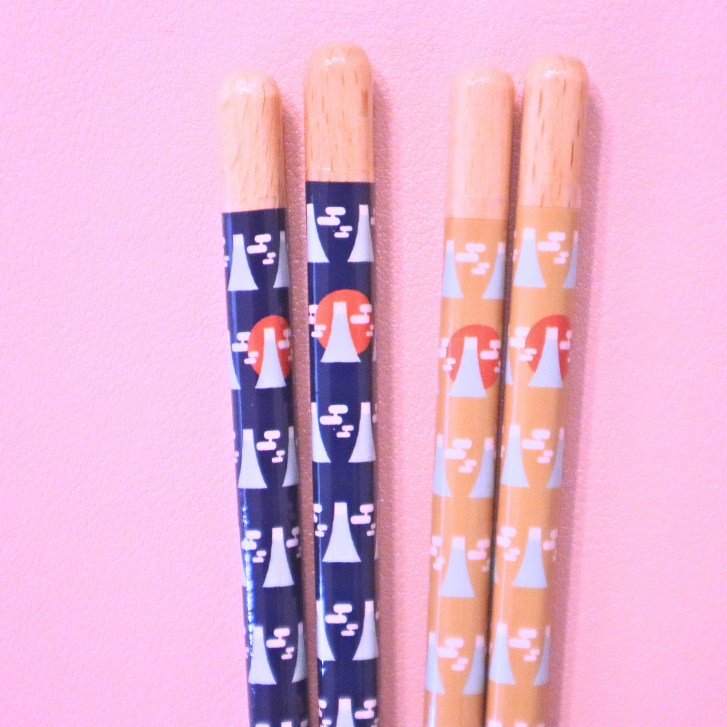Japansk Wakasa Lacquered Chopsticks Dishwashable Mt.Fuji 23cm (Daiso)
