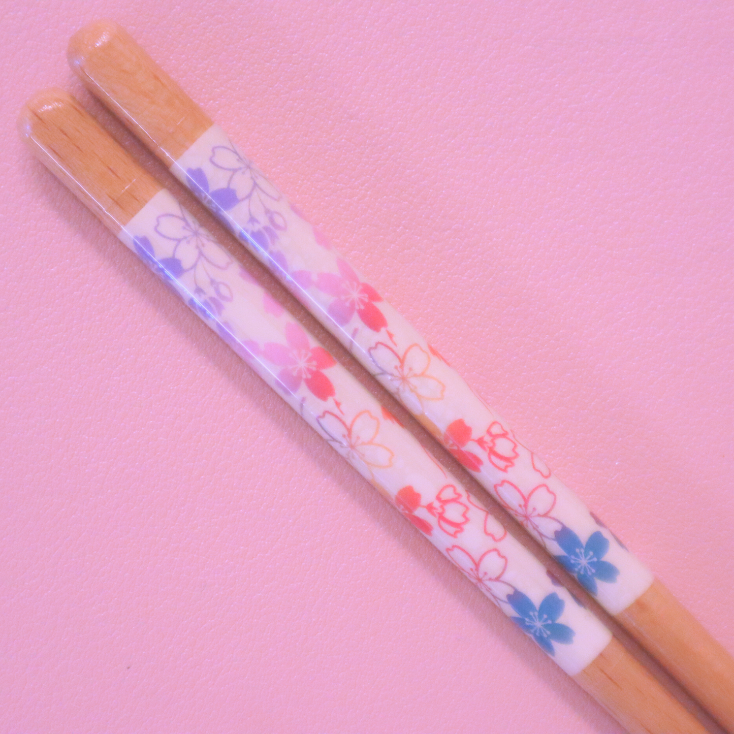 Japansk Wakasa Lacquered Chopsticks Dishwashable Sakura 21cm (Daiso)