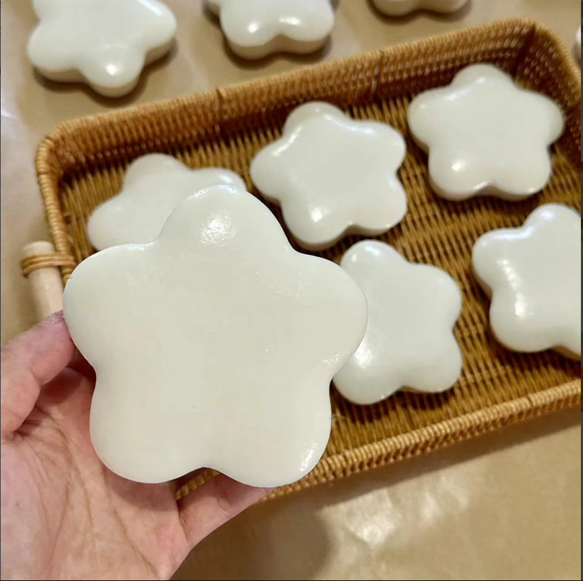 Sticky Squishy Star Bun 11cm