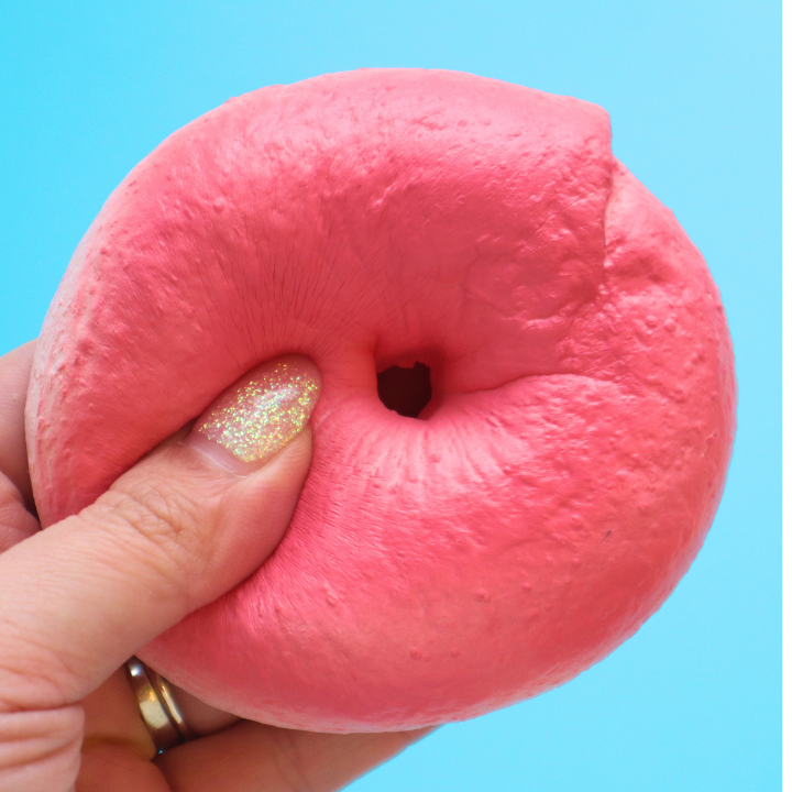 Bakery Squishy Strawberry Bagel 9cm