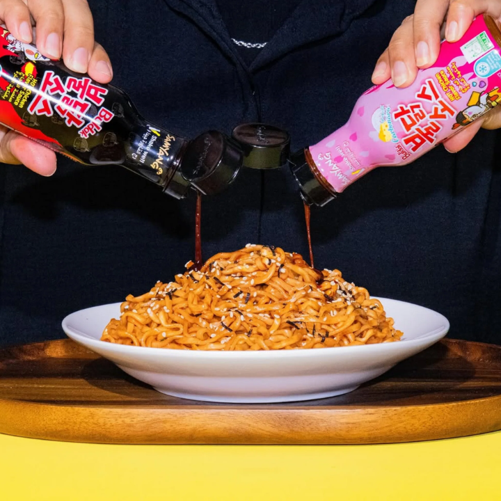 Samyang Buldak Hot Sauce Carbonara 165ml (SAMYANG)