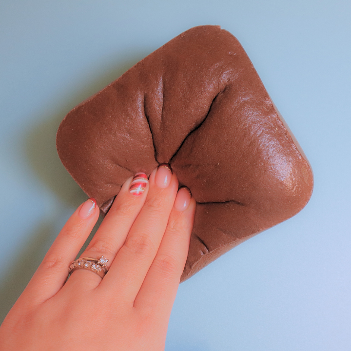 Squishy Bakery Chocolate Hawaiian Bread 12cm