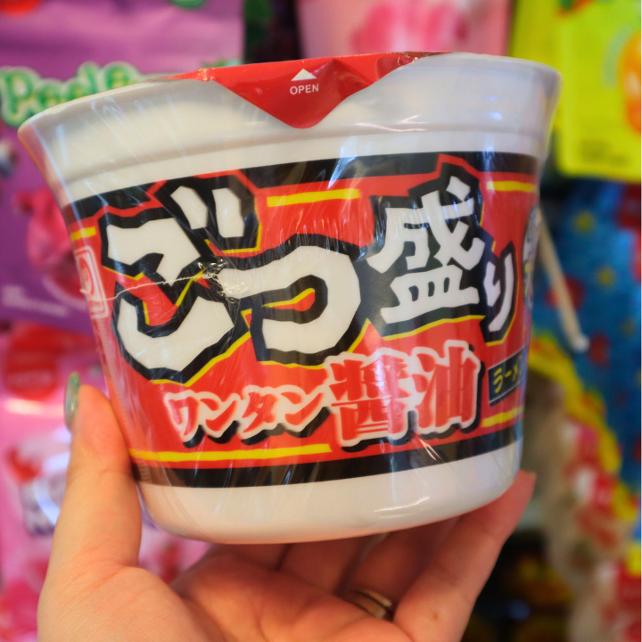 Gotsumori Cup Wonton Shoyu Ramen 117g (TOYO SUISAN)