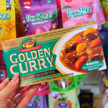 Golden Curry Sauce Mix Medium Hot 220g (S&B)