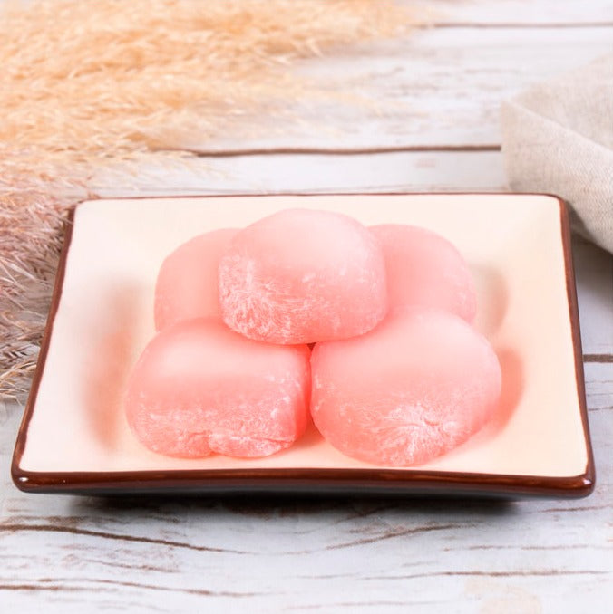 Traditional Japanese Sweets Daifuku Mochi Straberry 200g (KUBOTA)