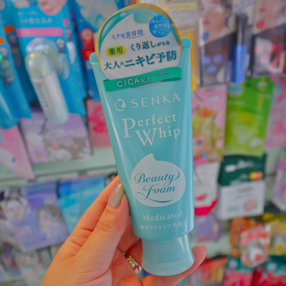 Perfect Whip Acne Care Deep Cleanser Foaming Face Wash 120g (SENKA)