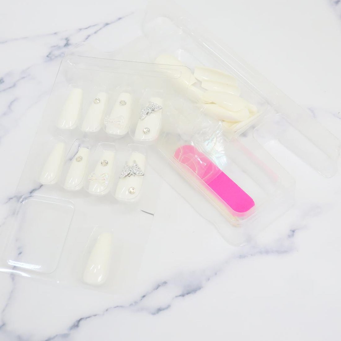 Press-On Nails WHITE JEWEL 24pcs (KAMIO)
