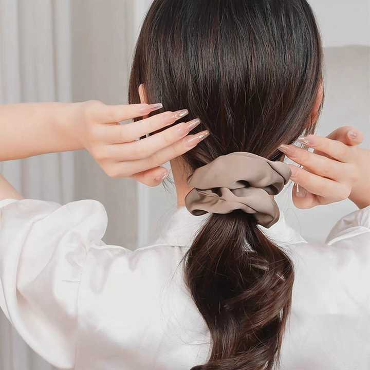 Sateng Scrunchie