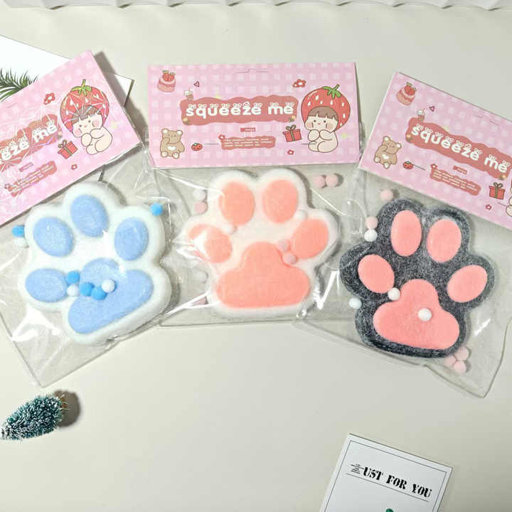 Taba Squishy Jumbo Cat Paws 13cm