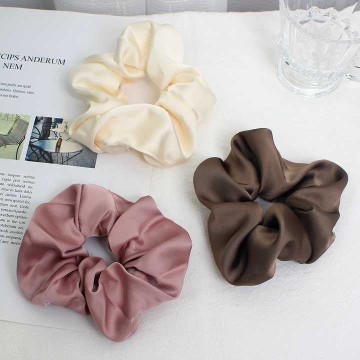 Sateng Scrunchie