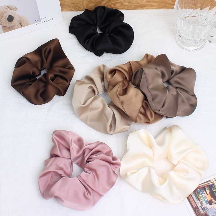 Sateng Scrunchie