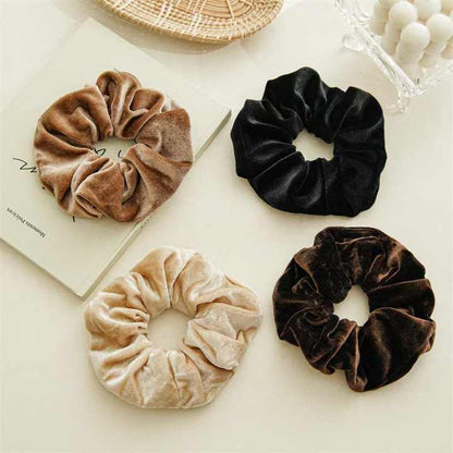 Scrunchie Neutral Velvet 10cm