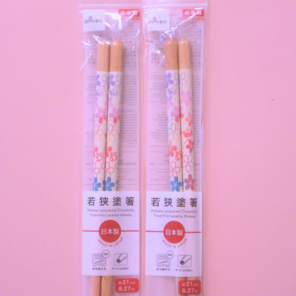 Japansk Wakasa Lacquered Chopsticks Dishwashable Sakura 21cm (Daiso)