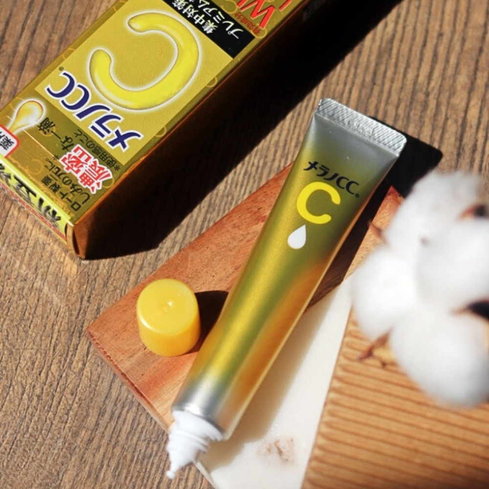 Melano CC Vitamin C Premium Essence 20ml (ROHTO)