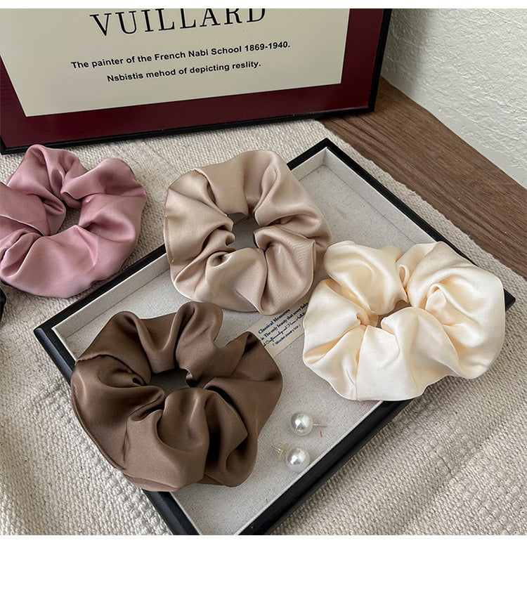 Elegant Sateng Scrunchie 12cm
