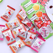 Hello Kitty Sakura Fruit Candy 65g (SENJAKU)