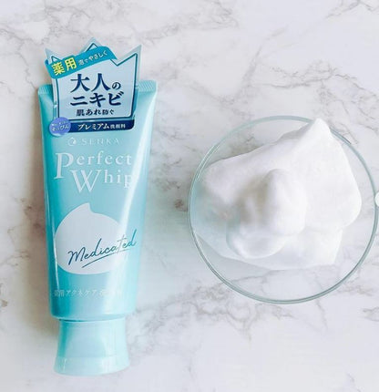 Perfect Whip Acne Care Deep Cleanser Foaming Face Wash 120g (SENKA)